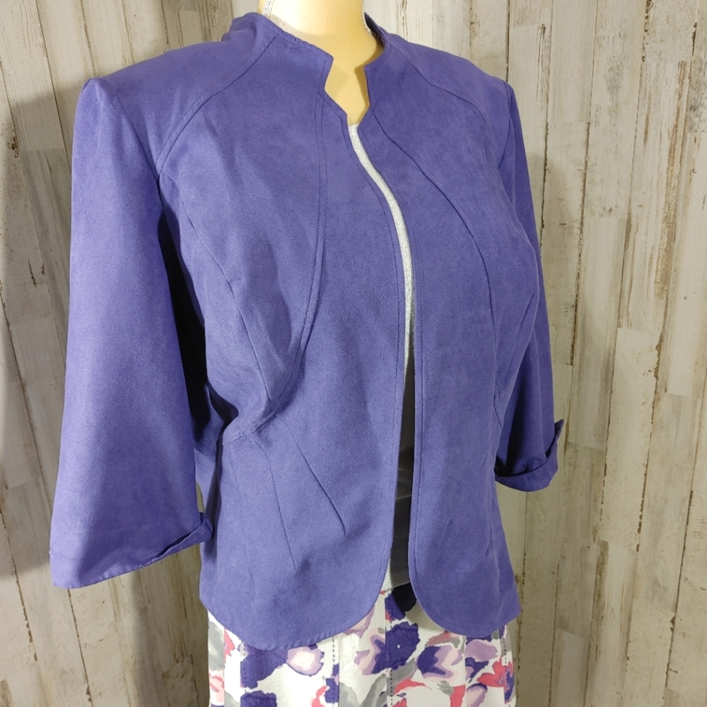 Beautiful lavender purple open front jacket 3/4 sleeves Madison Leigh sz 16